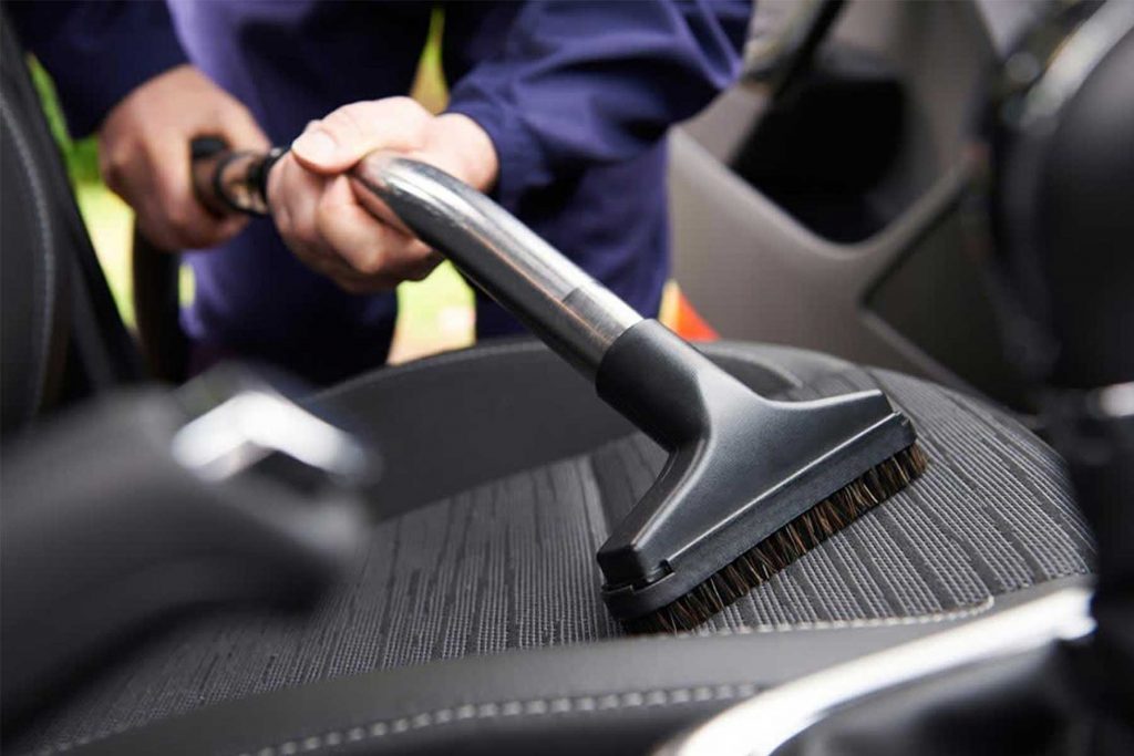 Πώς να καθαρίσετε το αυτοκίνητό σας στην εποχή του κορονοϊού